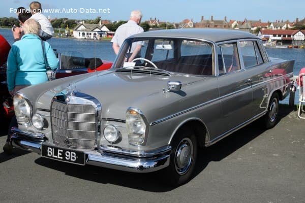 1964 Mercedes-Benz Fintail (W112) 300 SE (170 Hp) Automatic