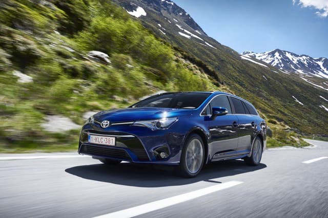 2015 Toyota Avensis III Wagon (facelift 2015) 2.0 D-4D (143 Hp)
