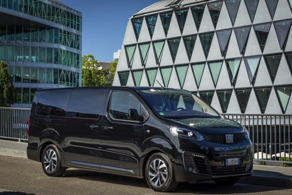 2022 Fiat E-Ulysse III 75 kWh (136 Hp) Standard 7 Seat