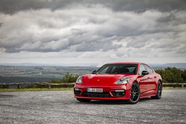 2020 Porsche Panamera (G2 II) GTS 4.0 V8 (480 Hp) PDK